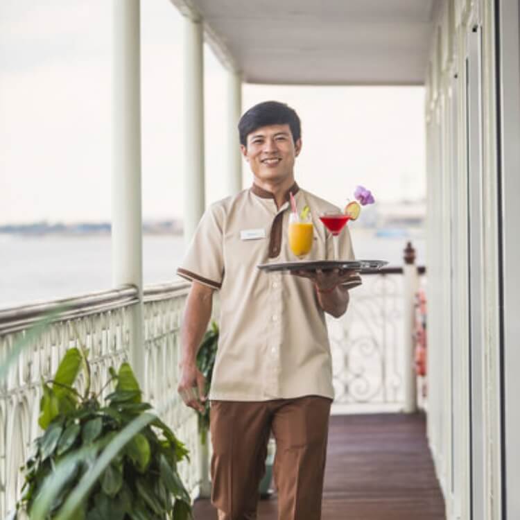 Lotus_Cruises-brand-page-intro_zxfu0b