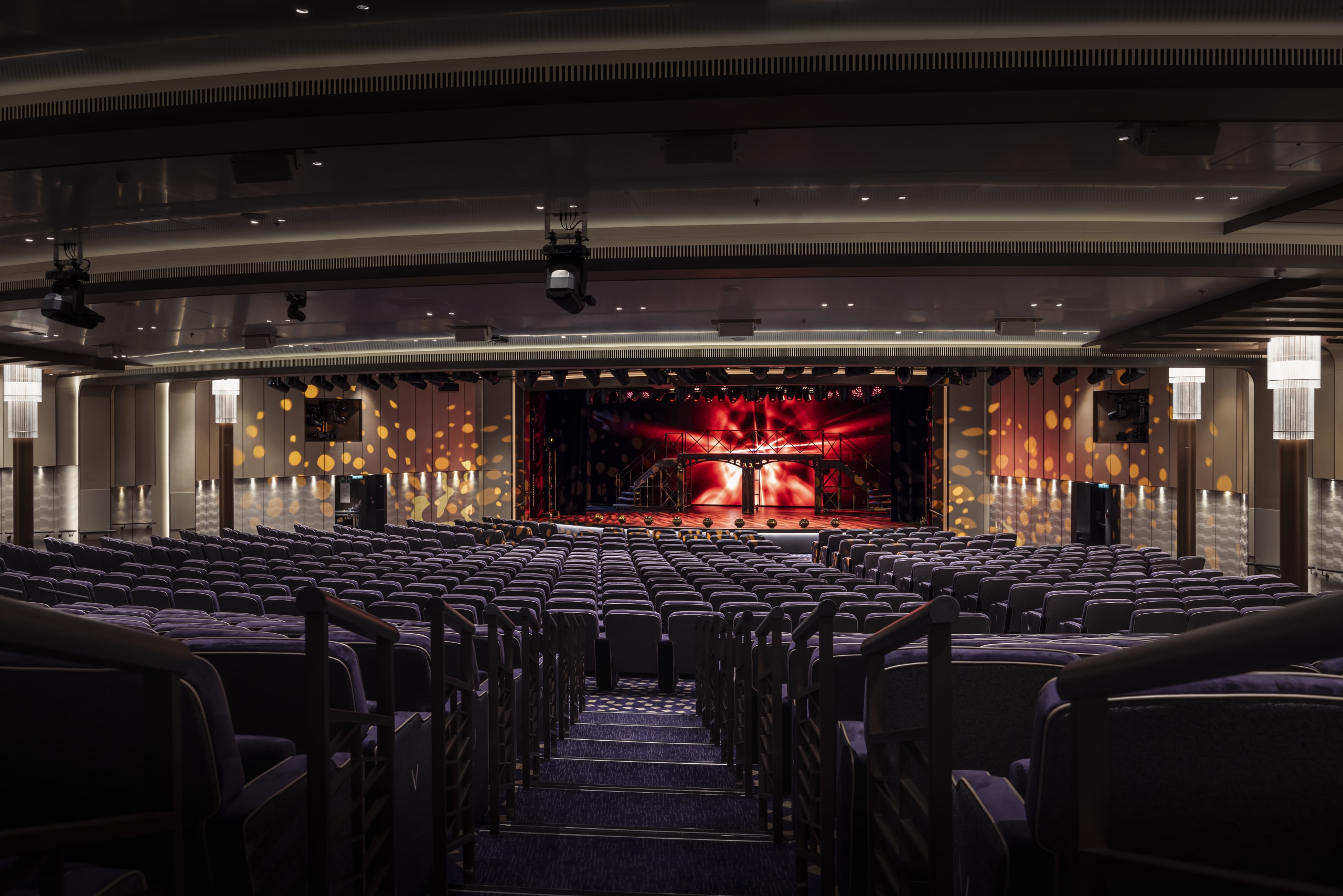 QA_RoyalCourtTheatre_ISON_240502_Cunard_4012